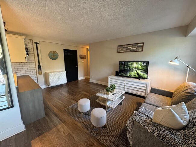 Building Photo - 3315 58th Ave S