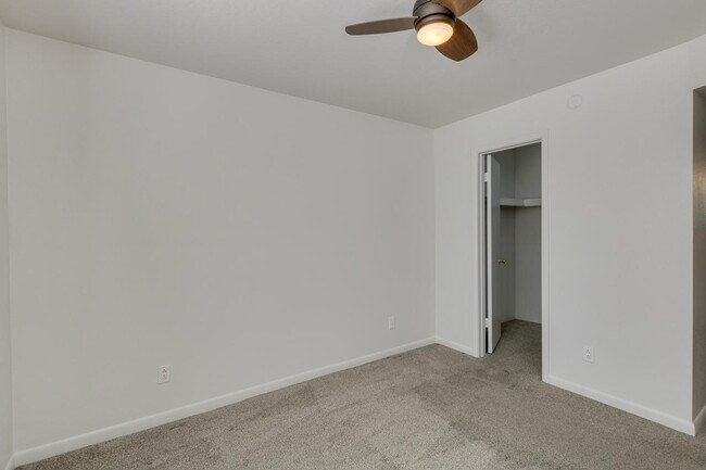 Building Photo - 5995 N 78th St