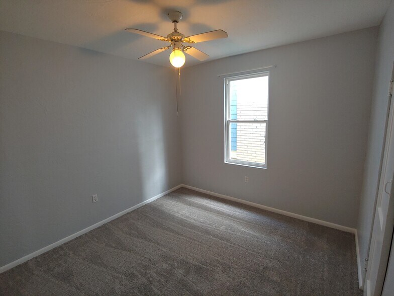 Bedroom 2 - 1467 Dormont Ave
