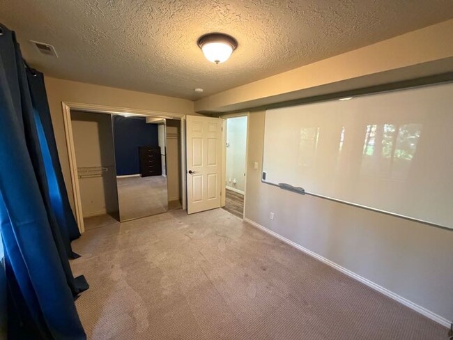 Building Photo - Beautiful Bountiful Home Near Temple & Mueller Park – Prime Location