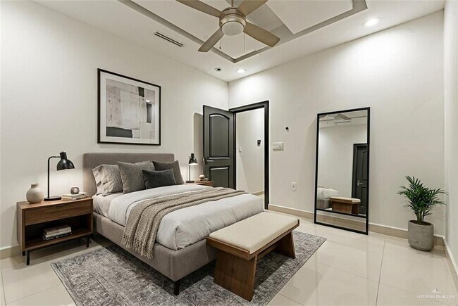 Building Photo - 30 N 46th St