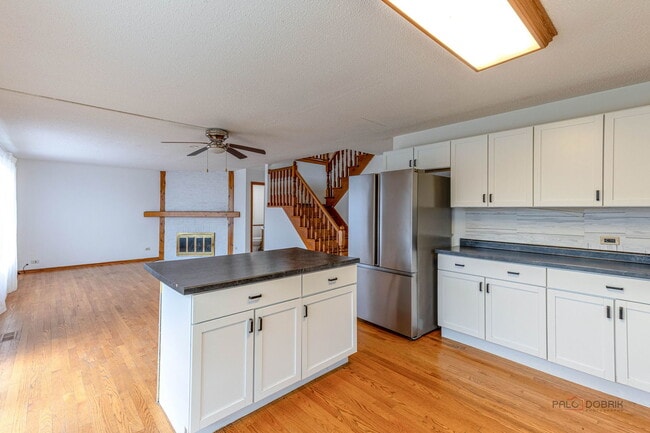 Building Photo - 1261 Hialeah Ln