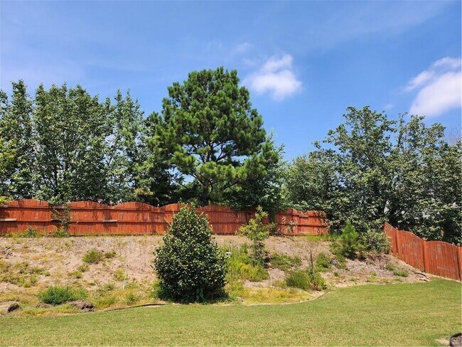 Building Photo - 456 Canterbury Pl Dr