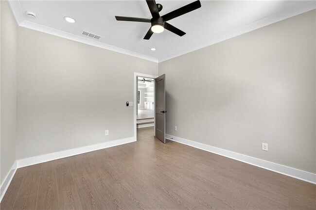 Building Photo - 83 Deer Cyn Dr