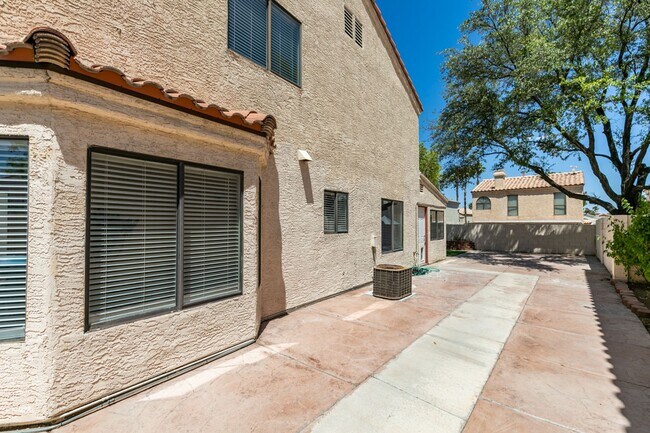 Building Photo - Amazing 3-bdrm home in Green Valley!