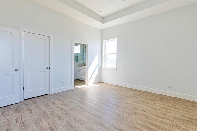 Building Photo - 4206 Mason Dr