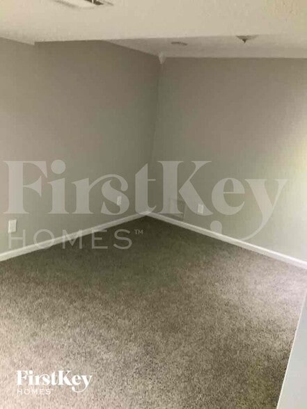 Building Photo - 7719 E 165th St