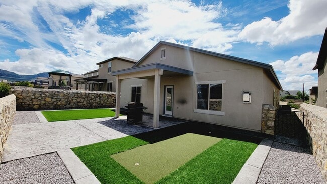 Building Photo - 7453 Eagle Vista Dr