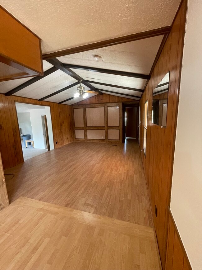 Building Photo - 488 Mountain Shadows Rd