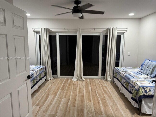 Building Photo - 4161 S US Hwy 1