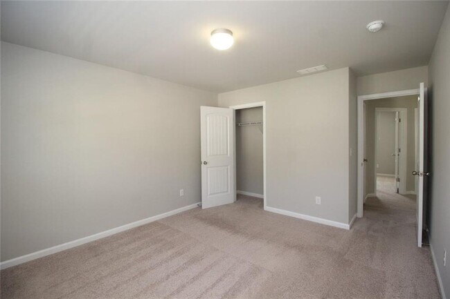 Building Photo - 4086 Water Mill Dr