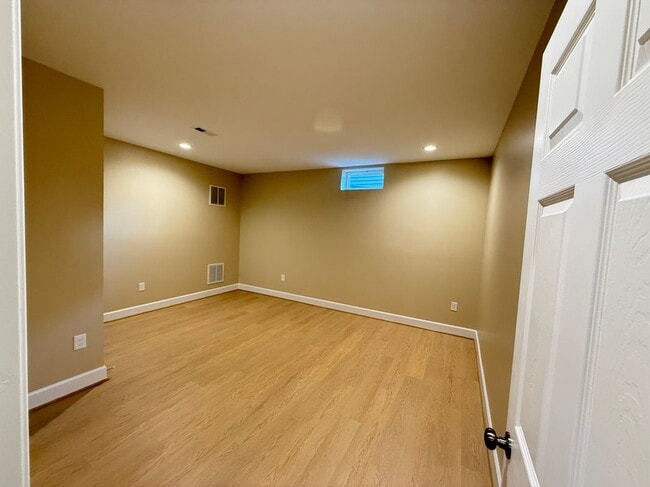 Building Photo - 9316 Stoney Run Pl