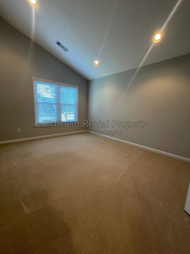 Building Photo - 720 Treadstone Ct