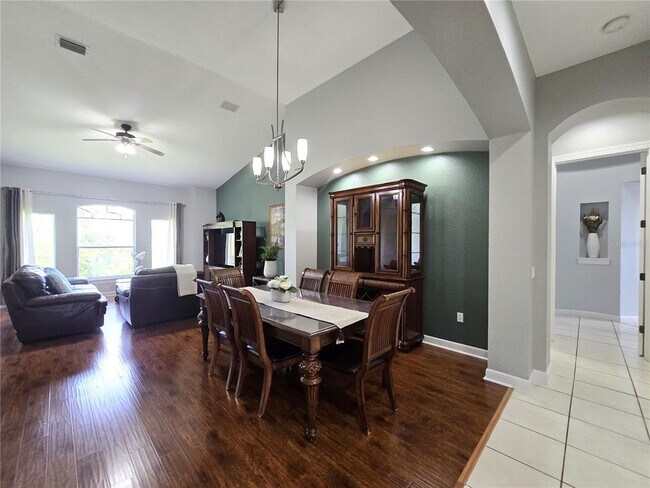 Building Photo - 5429 46th Ct W
