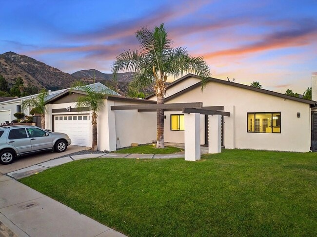 Building Photo - Modern and Spacious 4 Bed + 2.5 Bath Home