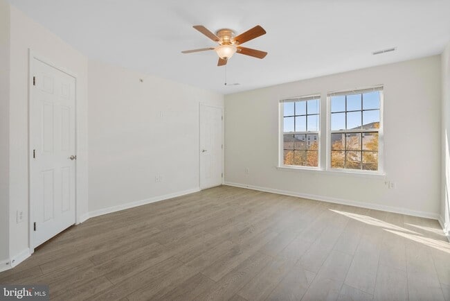 Building Photo - 407 Susan Cir