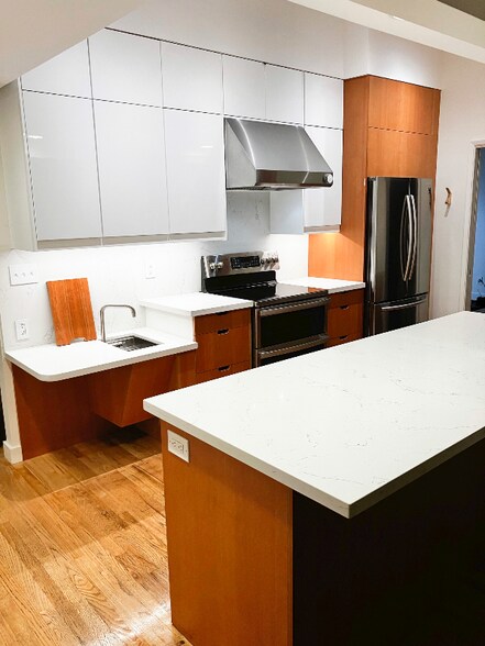 Building Photo - 12024 SE 20th St