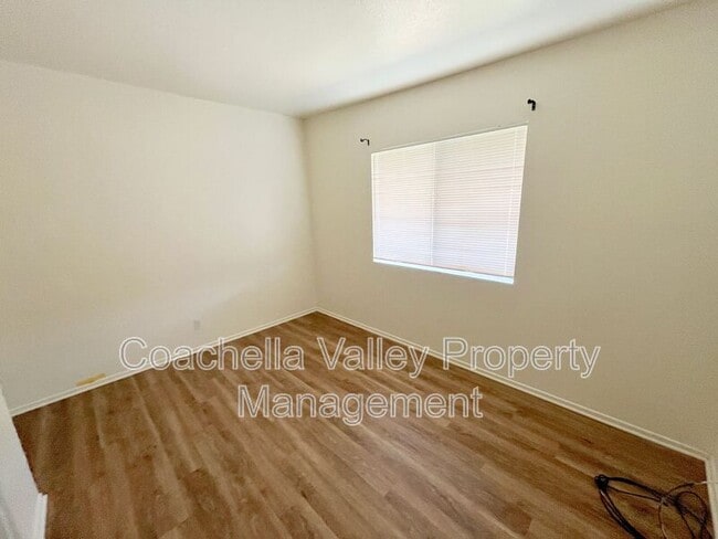 Building Photo - 74475 Driftwood Dr