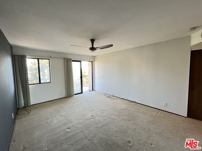 Building Photo - 3903 California St