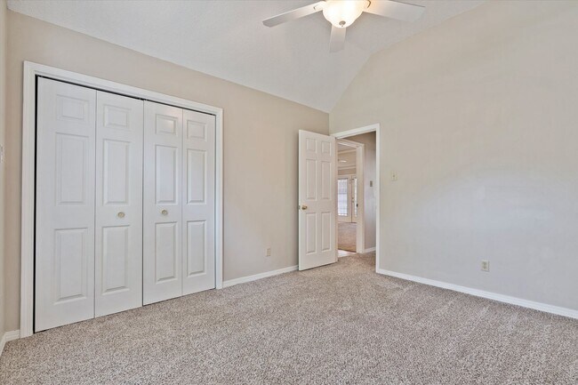 Building Photo - BEAUTIFUL HOME IN GREAT LOCATION!