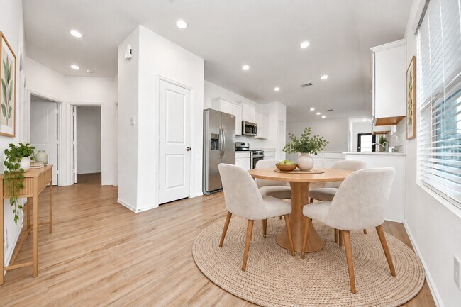 Building Photo - 6233 Arcadia Sound Ln