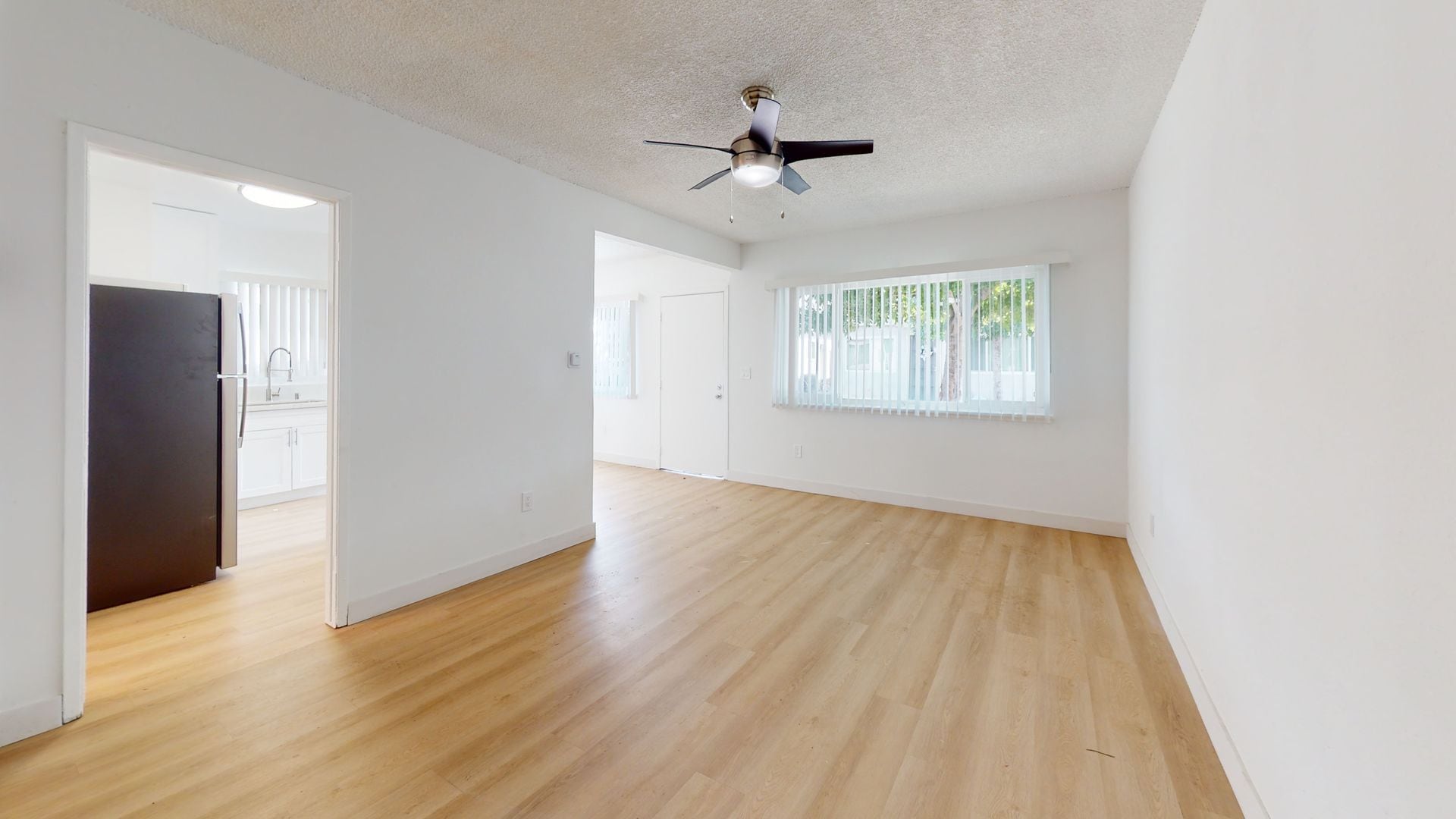 Interior Photo - 13827 LA