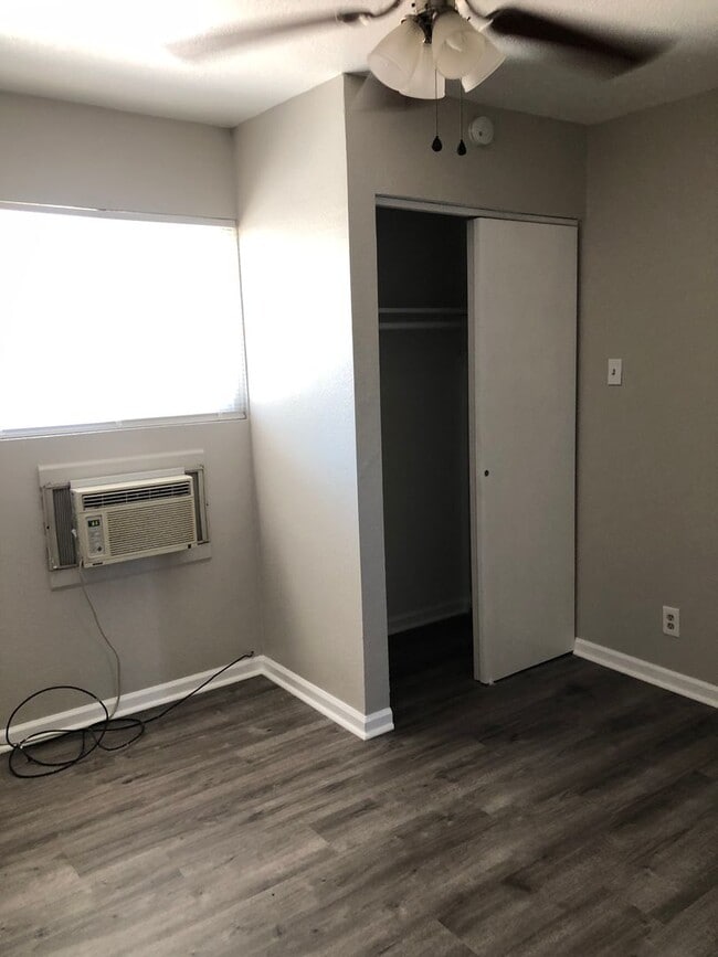 Building Photo - Single Family Home
