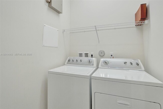 Building Photo - 12471 NW 32nd Manor