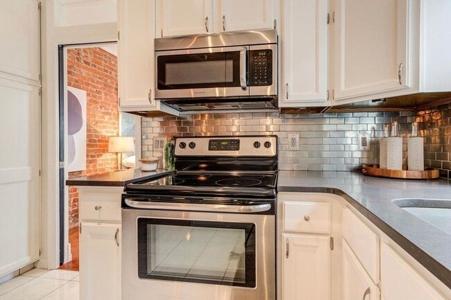 Building Photo - 1706 U St NW