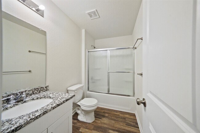 Building Photo - 15536 Briar Forest Dr