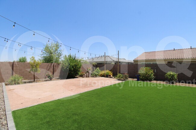 Building Photo - 10635 E Tumbleweed Ave