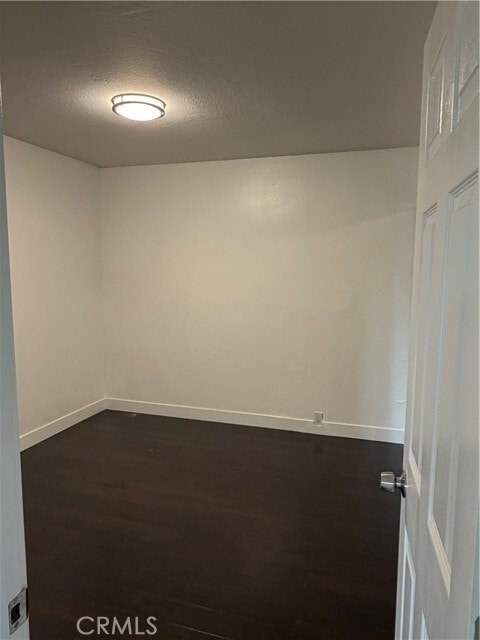 Building Photo - 8961 Emerald Ave