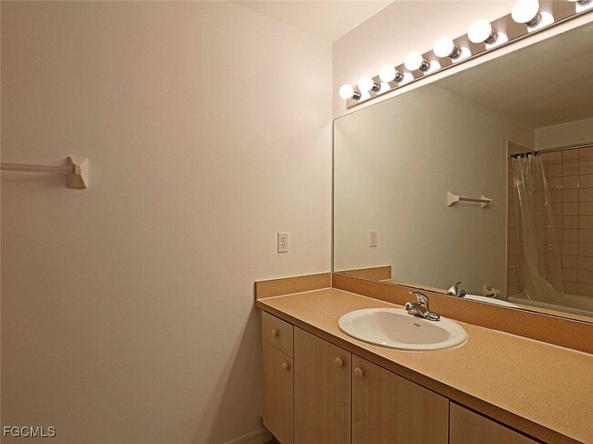 Building Photo - 15385 Bellamar Cir