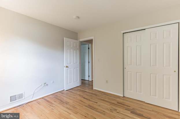 Building Photo - 1346 Chanticleer-