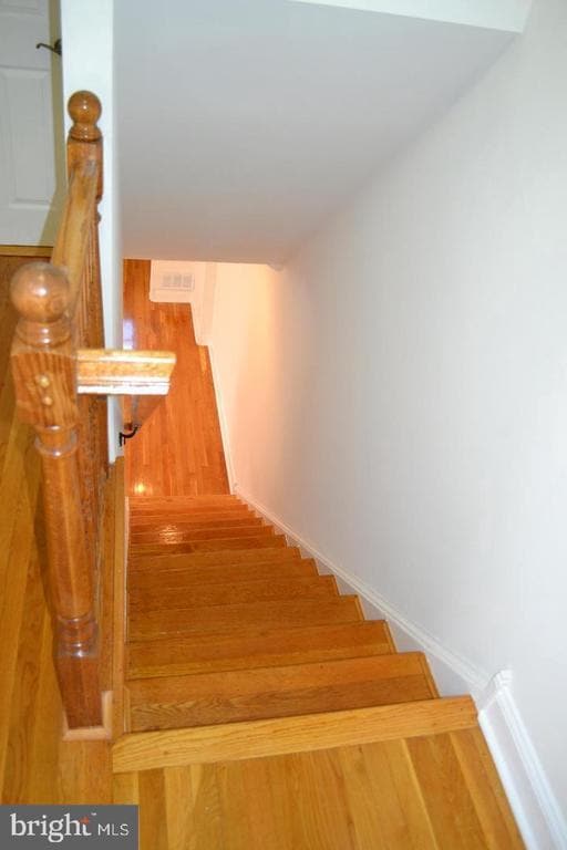 Building Photo - 425 Kennedy St NE