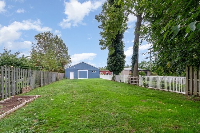 Building Photo - 4 Bedroom home in historic downtown Carlisle, PA!