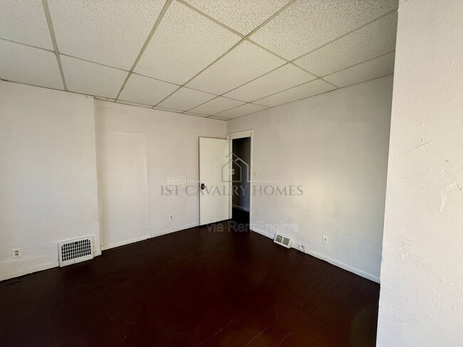 Building Photo - 53 S Balch St