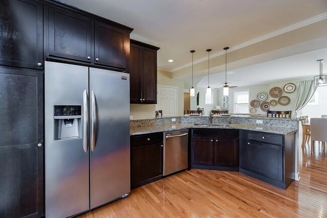 Building Photo - 415 N President St