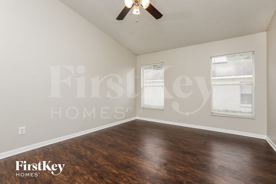 Building Photo - 7466 Groveoak Dr