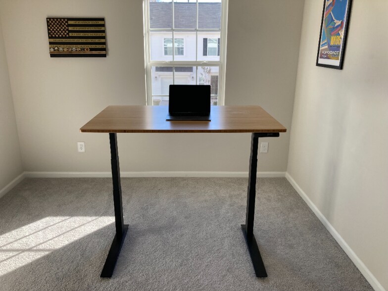 Building Photo - 12 Twiggs Ln