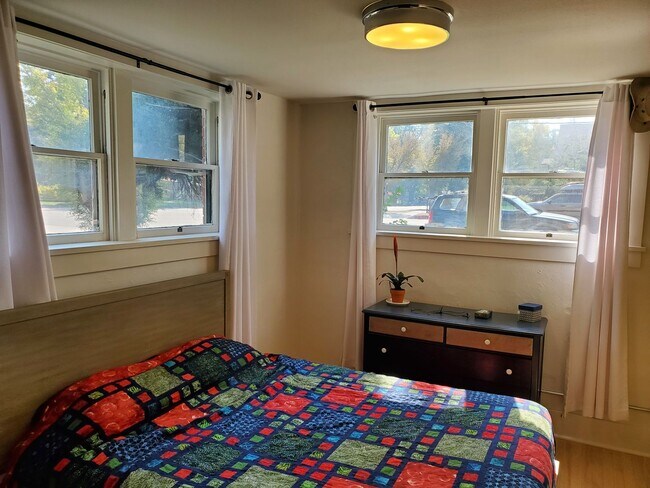 Building Photo - Laurel220 (KC-JF)