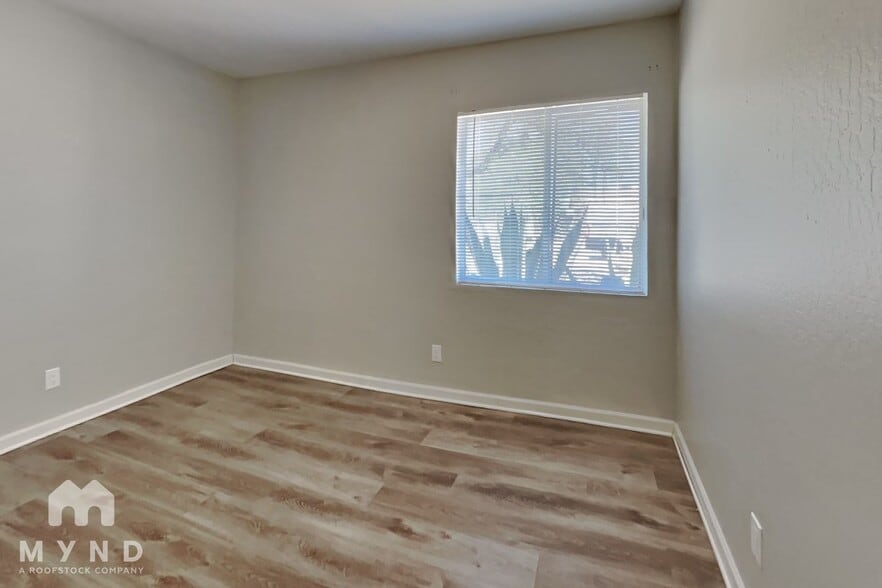 Building Photo - 4561 W Boca Raton Rd