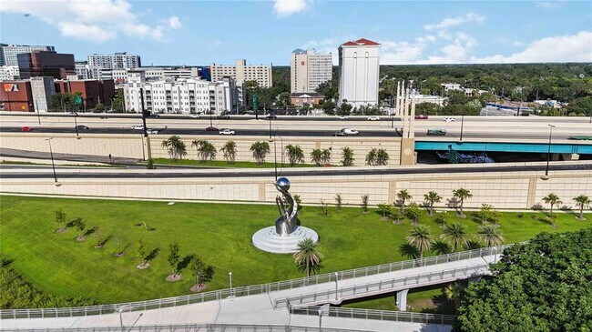 Building Photo - 62 W Colonial Dr