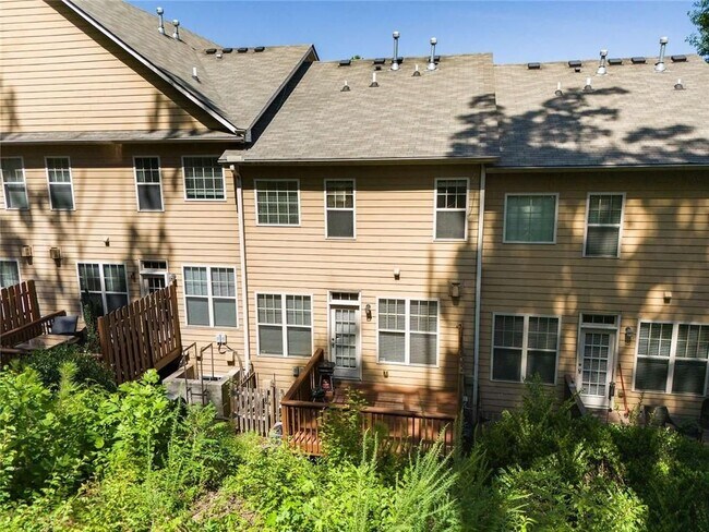 Building Photo - 1798 Oakbrook Lane, 8