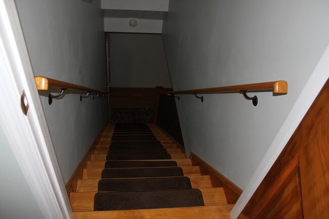 Building Photo - 168 Stewart Hills Dr