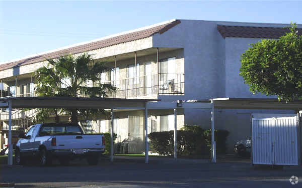Building Photo - The Kelly Villas