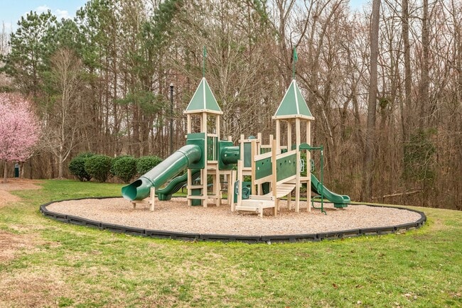 Building Photo - 135 Bellfare Dr