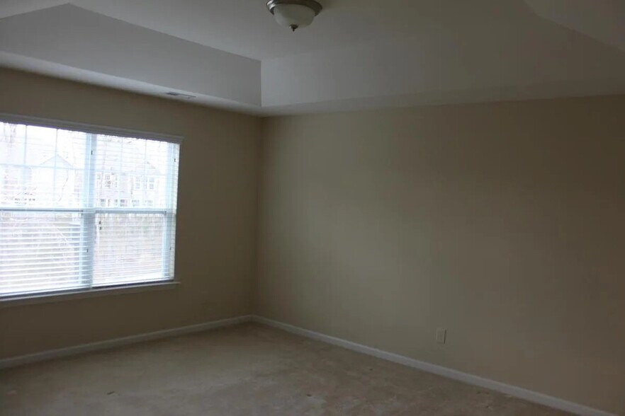 Building Photo - Room in Townhome on Skyros Loop