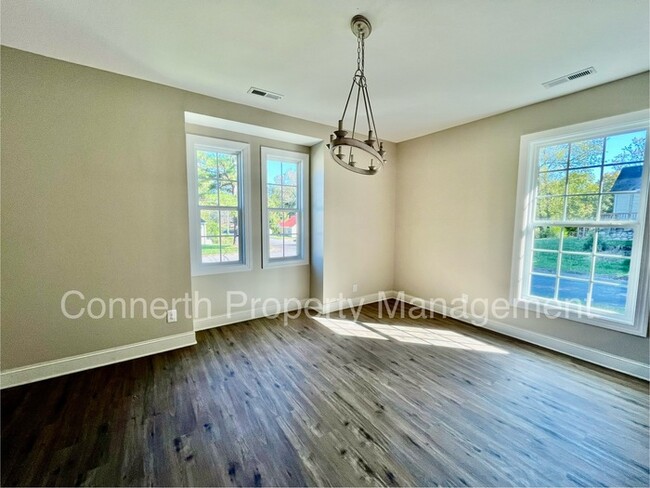 Building Photo - 774 Gracey Ave