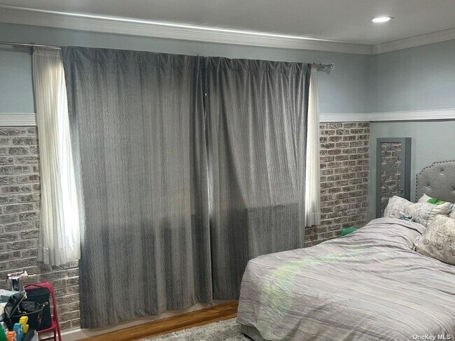 Building Photo - 106 Jordan St